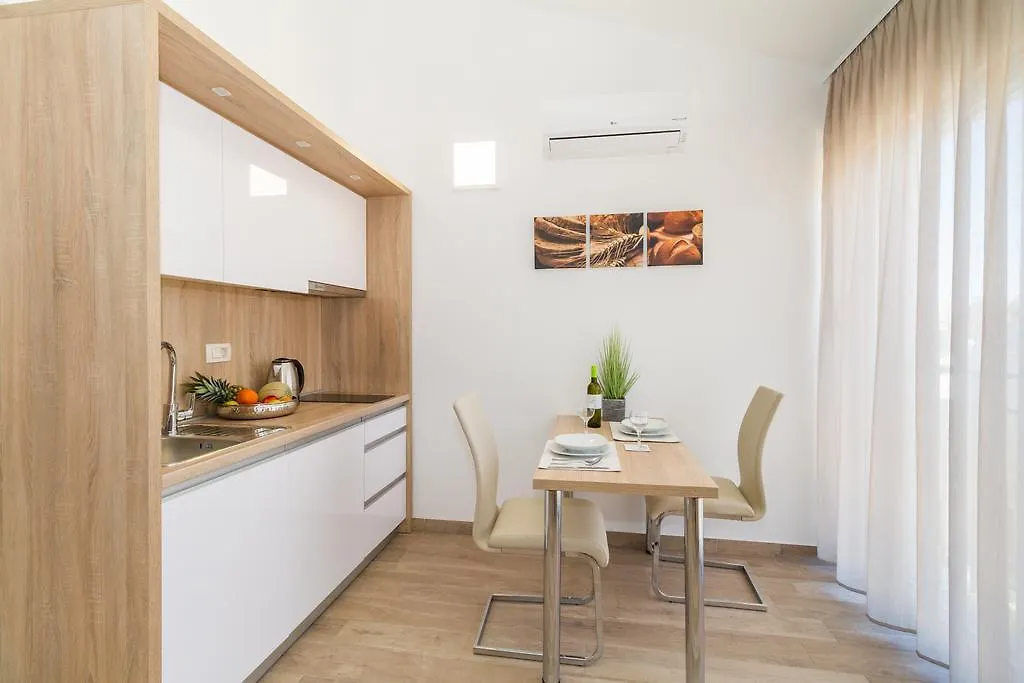 ביוגראד נה מורו Villa Astoria דירה
