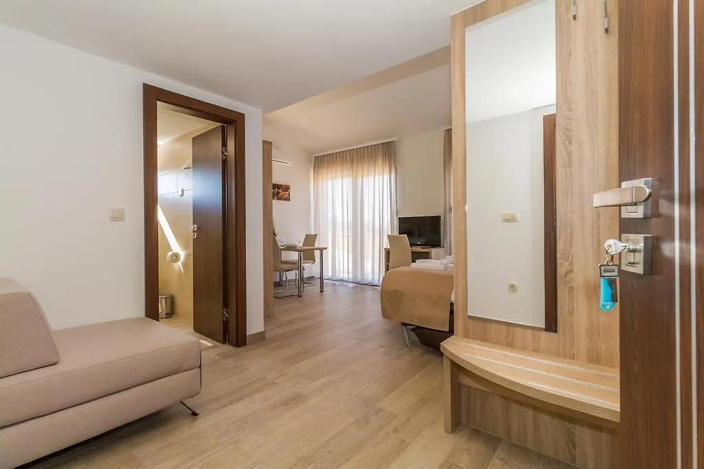 ביוגראד נה מורו Villa Astoria