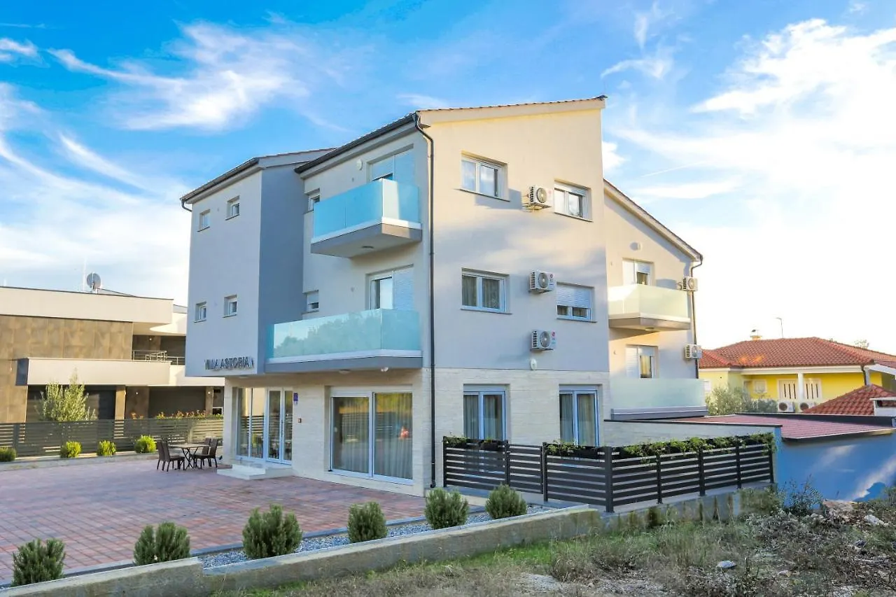ביוגראד נה מורו Villa Astoria
